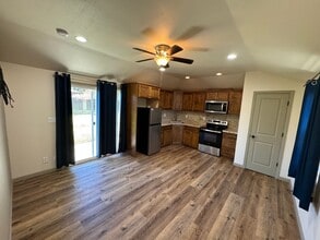 1709 Ventura St in Kingsburg, CA - Building Photo - Building Photo