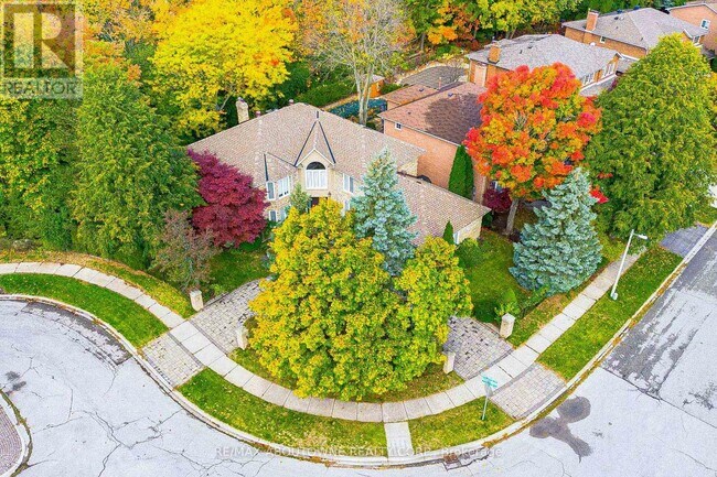 1248 Old Colony Rd in Oakville, ON - Building Photo - Building Photo