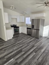 1280 Blankenship Ave, Unit 1 in Las Vegas, NV - Building Photo - Building Photo