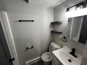 4175 Sunset Dr in Osage Beach, MO - Building Photo - Building Photo