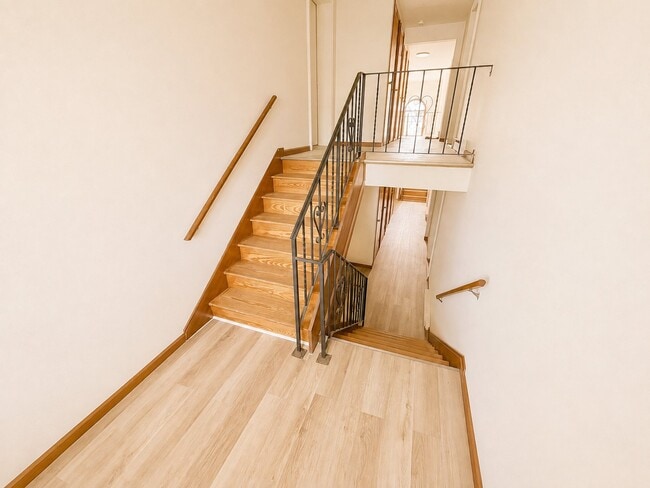 152-152 McCarty Ave
