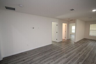 182 Hillock Ave NW in Palm Bay, FL - Building Photo - Building Photo