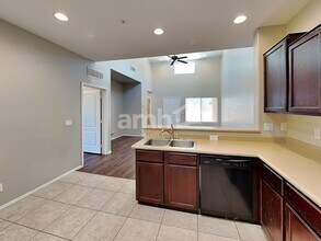 8940 W Olive Ave in Peoria, AZ - Building Photo - Building Photo