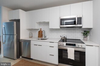 1130 N Delaware Ave in Philadelphia, PA - Building Photo - Building Photo