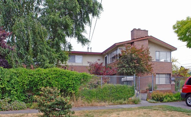 800-806 NW 62nd St in Seattle, WA - Foto de edificio - Building Photo