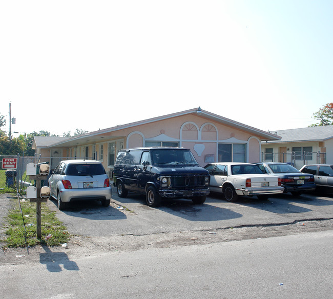 1030-1032 NW 3rd Ave in Fort Lauderdale, FL - Building Photo - Building Photo