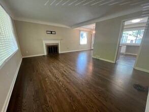1316 Lyons Ave in Royal Oak, MI - Foto de edificio - Building Photo