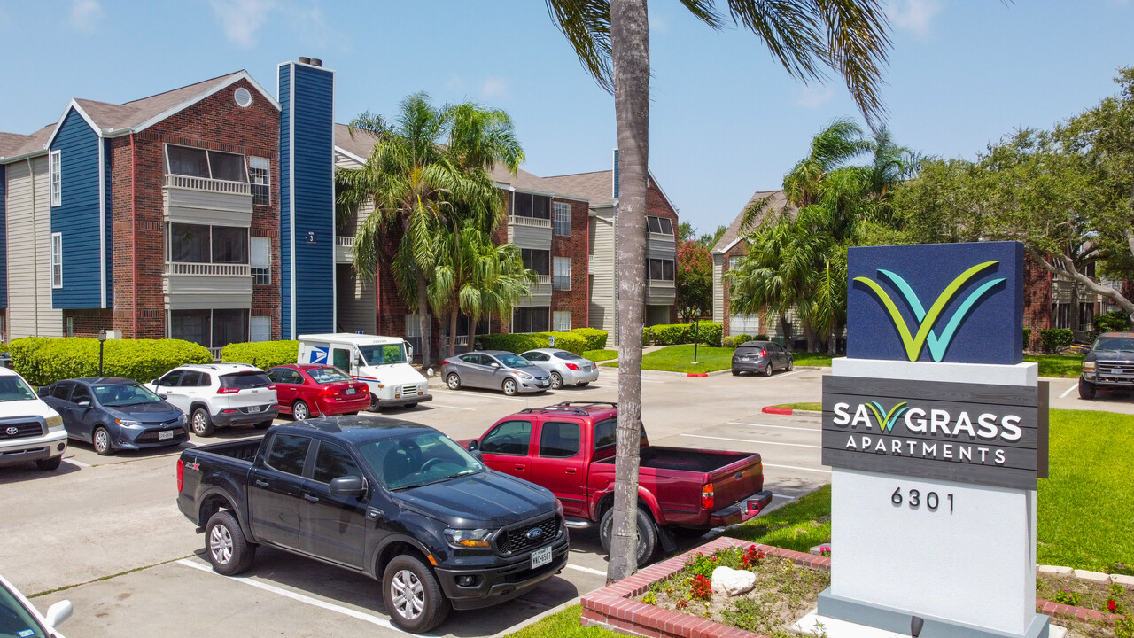 Sawgrass Apartments in Corpus Christi, TX - Building Photo