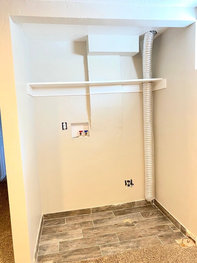 2095 W 5900 S in Roy, UT - Building Photo - Building Photo