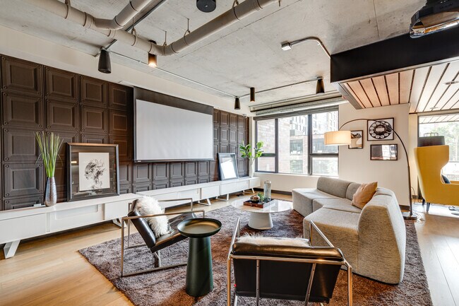 HQ Apartments in Minneapolis, MN - Building Photo - Interior Photo