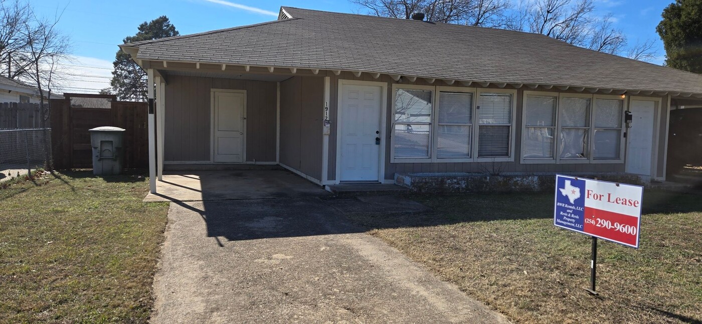 1912 Wood Ave in Killeen, TX - Building Photo