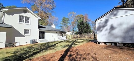 2826 Whippoorwill Cir NW in Duluth, GA - Foto de edificio - Building Photo