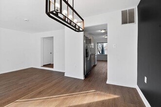 8912 Centerway Rd in Gaithersburg, MD - Building Photo - Building Photo