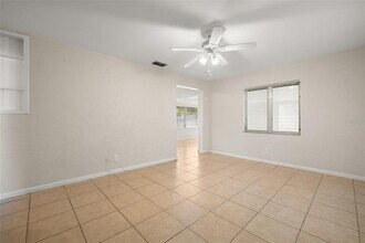 5640 10th Ave N in St. Petersburg, FL - Building Photo - Building Photo