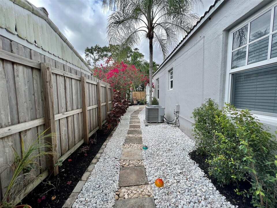 819 SW 9th Terrace in Fort Lauderdale, FL - Building Photo