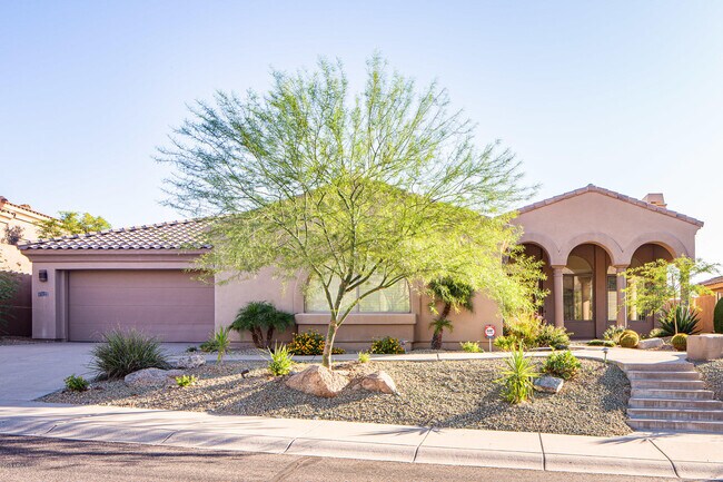 11183 E Beck Ln in Scottsdale, AZ - Building Photo - Building Photo