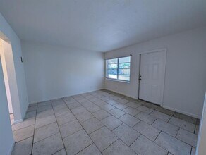 1061 NE 23rd Terrace in Pompano Beach, FL - Building Photo - Building Photo
