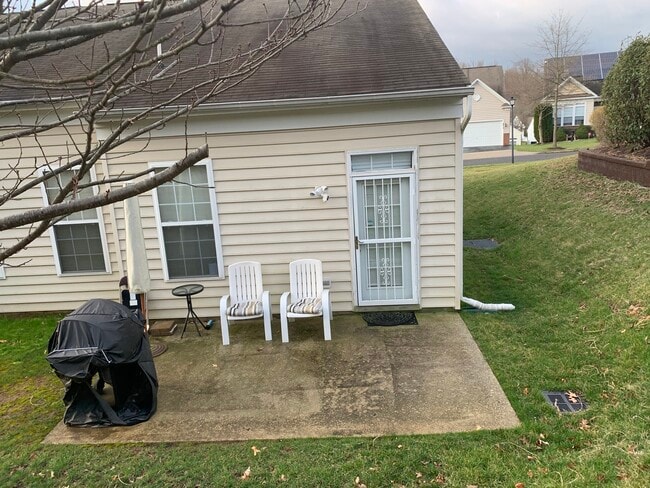 10000 Goldenwood Ct in Upper Marlboro, MD - Building Photo - Building Photo