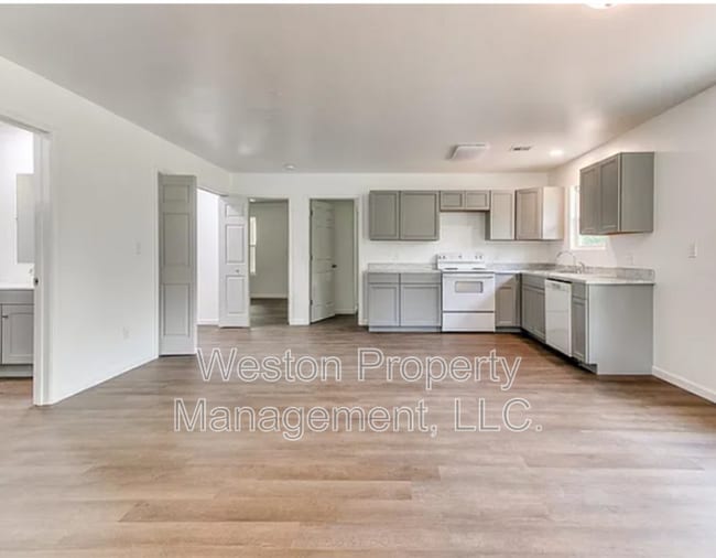 1823 Rutgers Ave in Guthrie, OK - Building Photo - Building Photo