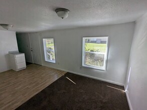 1009 Luan Way in Seven Points, TX - Building Photo - Building Photo