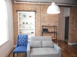 26 E 15th St in Cincinnati, OH - Building Photo - Building Photo