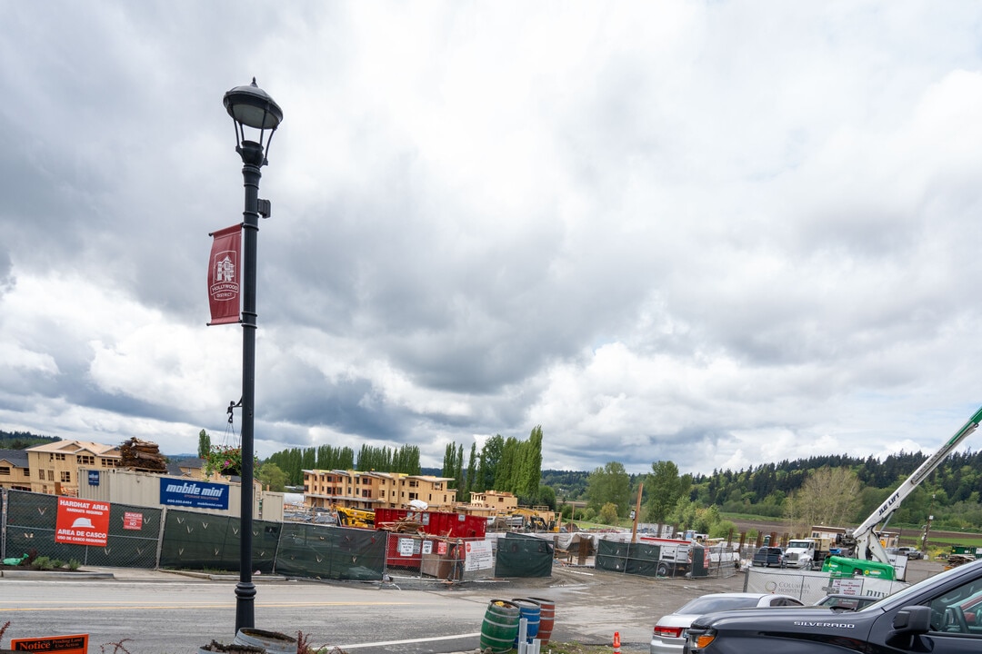 Alexan Woodinville in Redmond, WA - Building Photo