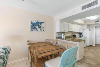 969 W Beach Blvd in Gulf Shores, AL - Foto de edificio - Building Photo