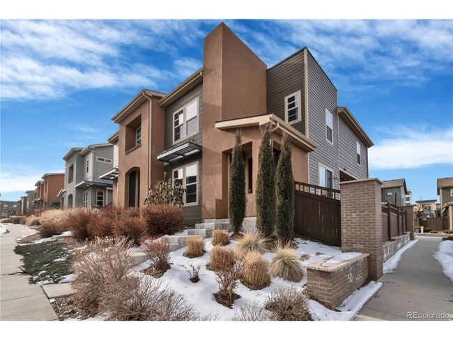 property at 513 S Vance Ct