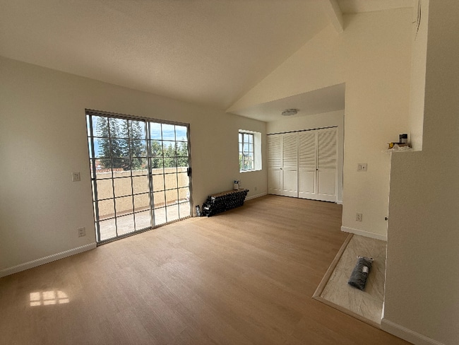 750 Breeze Hill Rd in Vista, CA - Building Photo - Building Photo