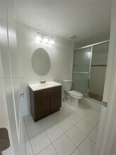 10700 NW 66th St in Doral, FL - Building Photo - Building Photo