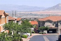 685 Principle Point Ave in Henderson, NV - Foto de edificio - Building Photo