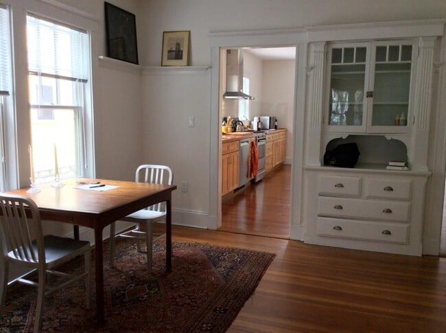 121 Fayerweather St in Cambridge, MA - Building Photo - Building Photo