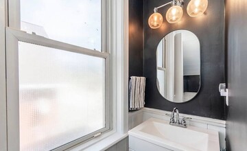 5 Brule St in Penetanguishene, ON - Building Photo - Building Photo