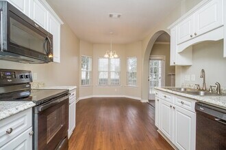 1022 Seven Oaks Blvd in Smyrna, TN - Foto de edificio - Building Photo