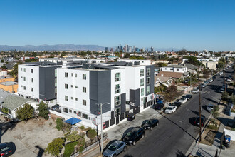 1603 W 36th Pl in Los Angeles, CA - Building Photo - Building Photo