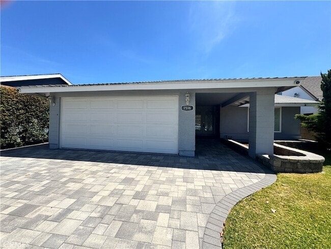 1516 E Cyrene Dr in Carson, CA - Building Photo - Building Photo