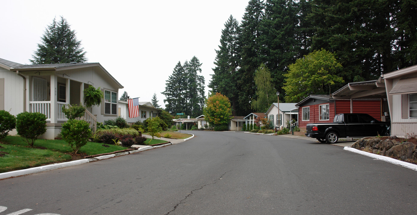 Heritage Village in Beaverton, OR - Building Photo