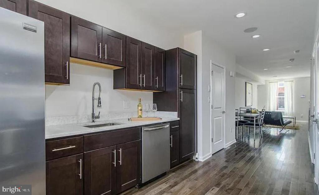 524 N Patterson Park Ave in Baltimore, MD - Building Photo