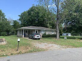 402 Scott St in Ward, AR - Building Photo