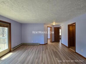 10 Hartley St in Lewiston, ME - Foto de edificio - Building Photo