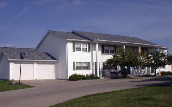 774 Hampton Ct in Bourbonnais, IL - Building Photo