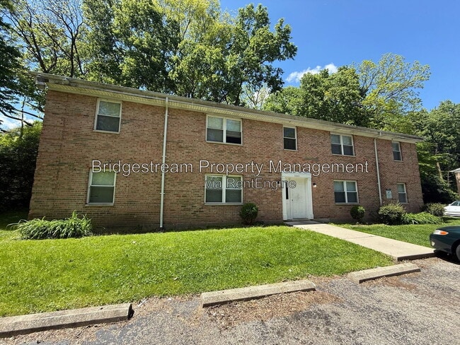 property at 3001 Idylwilde Blvd