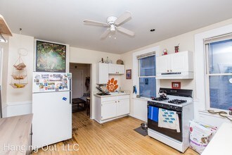 1057 N Hermitage Ave-Unit -#2R in Chicago, IL - Building Photo - Building Photo