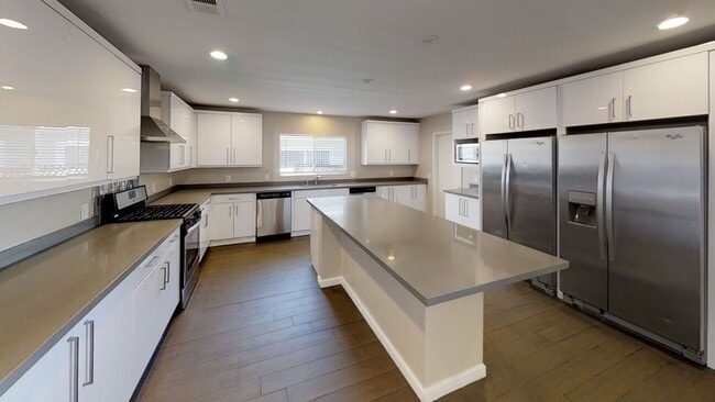 property at 5768 Mary Ln Dr