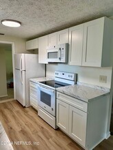 1060 Noah Rd in Jacksonville, FL - Building Photo - Building Photo
