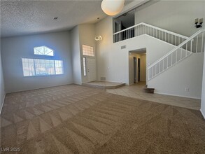 9421 Shipboard Ct in Las Vegas, NV - Building Photo - Building Photo