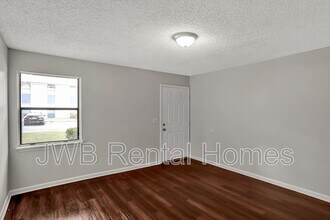 10825 Key Haven Blvd in Jacksonville, FL - Building Photo - Building Photo