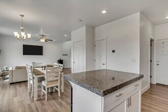 4831 Silver Ridge Rd in Eagle Mountain, UT - Foto de edificio - Building Photo