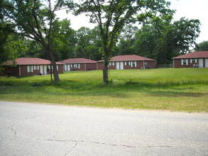 Deaton Duplex in Jacksonville, TX - Building Photo - Building Photo