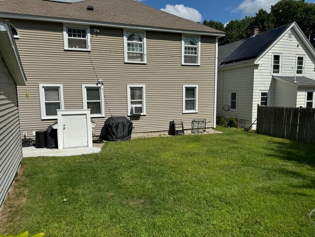 11 Park St in Maynard, MA - Building Photo - Building Photo